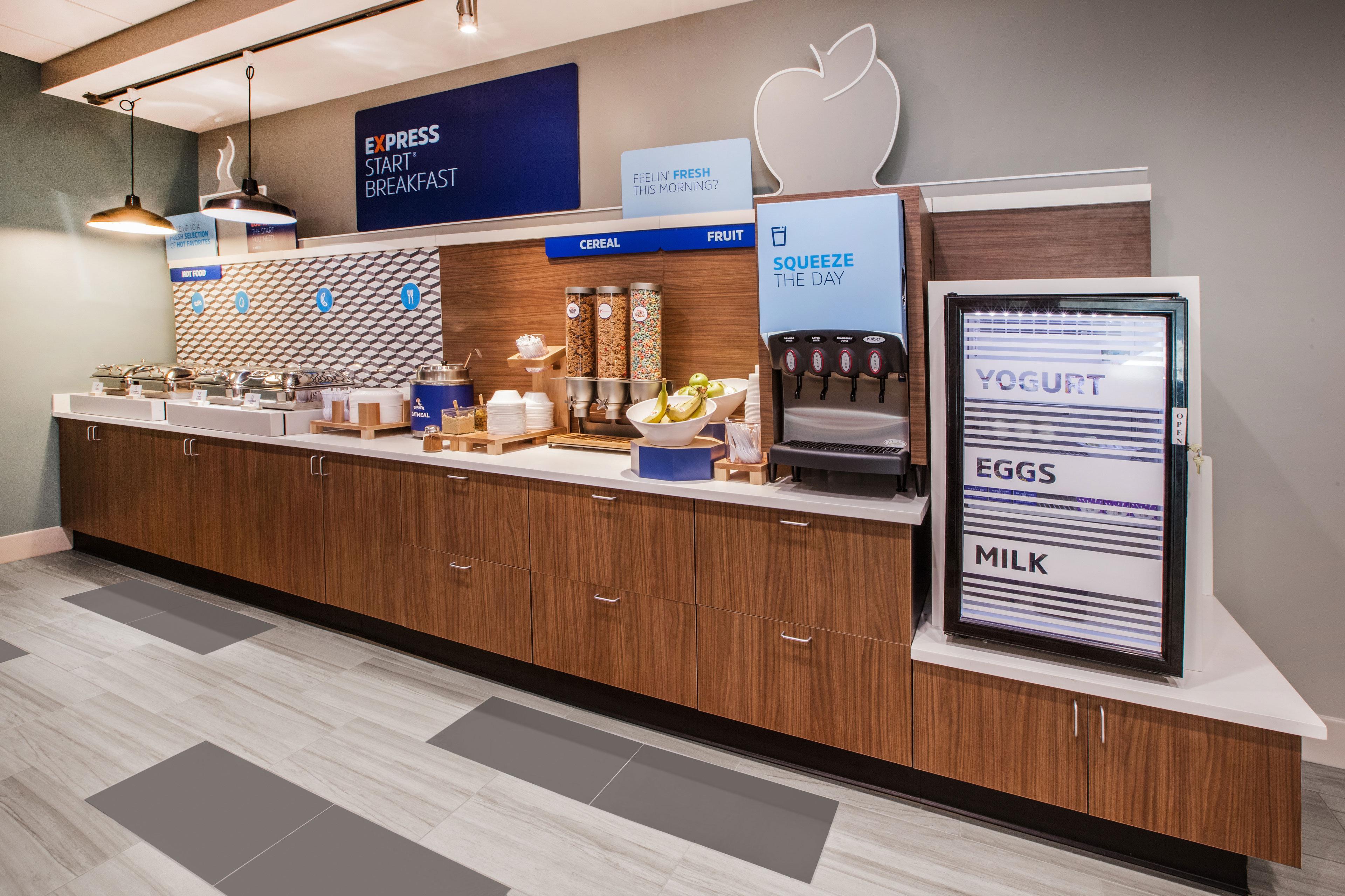 Holiday Inn Express & Suites Chicago North Shore - Niles By Ihg Экстерьер фото